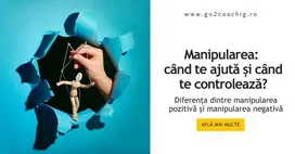 Mână ieșind prin hârtie albastră ruptă și mânuind o marionetă, coperta articolului despre manipulare